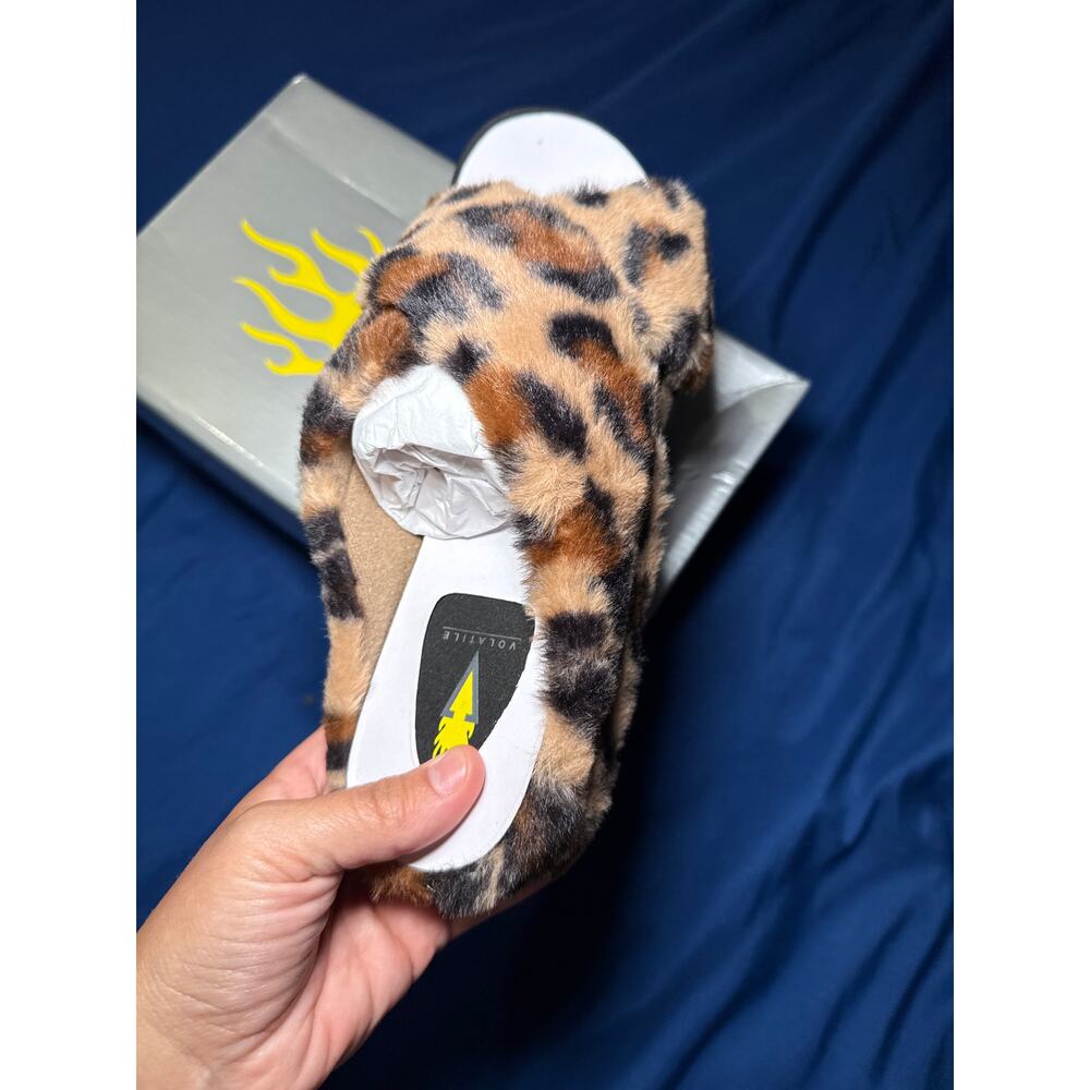 Nwt Volatile Natural Leopard Print Fuzzy Sandal F… - image 3